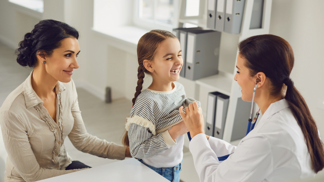 9 semne că ar trebui să vizitezi un pediatru cu copilul tău